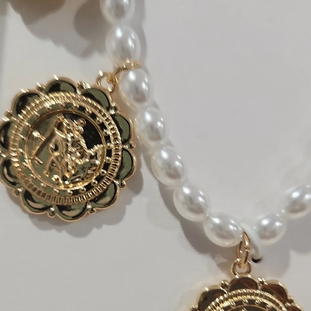 💛▪️Piper K▪️ Galley Of Los Angeles St Christopher Coin Glass Pearl 16